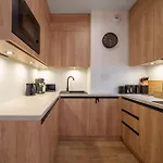 Rentplanet - Zakopianskie Апартаменты *