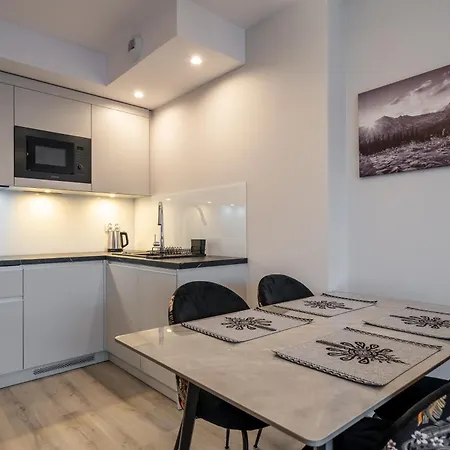 Rentplanet - Zakopianskie Apartmán *